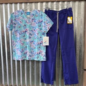 Women’s Scrub Set-Print Top-Purple Scrub Pants-XS/XS Regular Length Pants